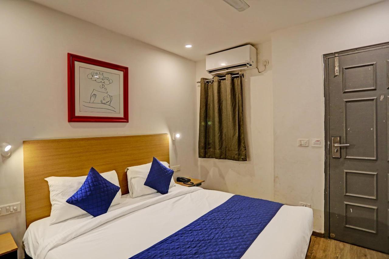 Hotel Admire Inn "Near Atal Chowk, Sector 15, Vasundhara" غازي أباد المظهر الخارجي الصورة